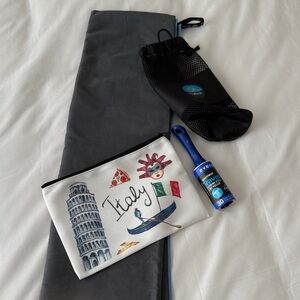 Travel towel & accessories - Gray and Black